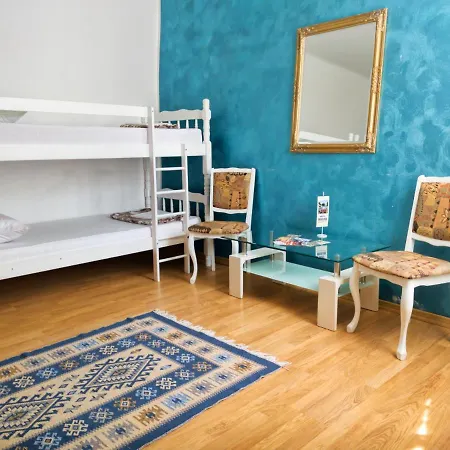 ミラン モスタル