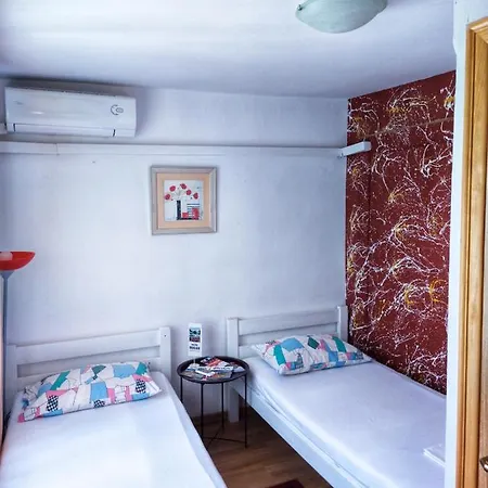 Hostel Miran