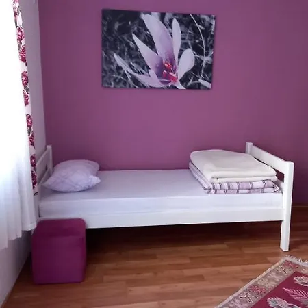 ミラン ホステル モスタル